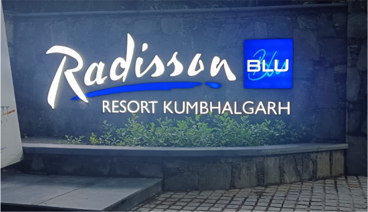 Image gallery marquee